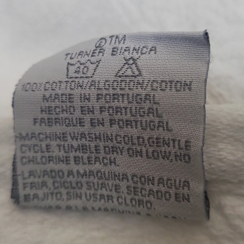 Bianca Jacquard by Mundotextil White Bath Towel